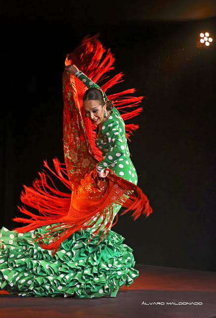 Palma: Flamenco Show at Tablao Flamenco Alma with Drink - The Dancers Bring the Room to Life