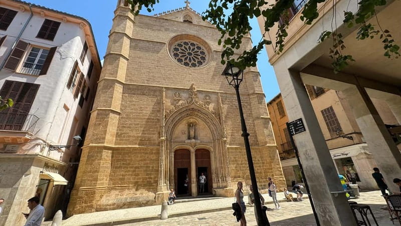Palma in person and away from the crowds - Quiet Lanes and Small Squares