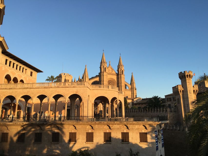 Palma Old Town Sunset Tour and Food Tastings - Wandering the lanes after dark
