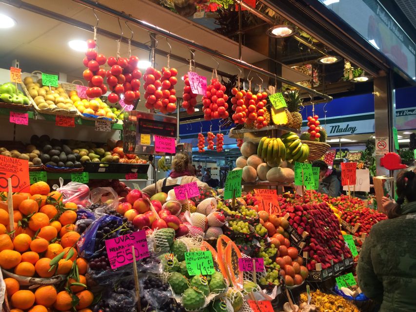 Palma: Walking Tour with Mediterranean Delicacies - Es Baluard and the harbor panorama