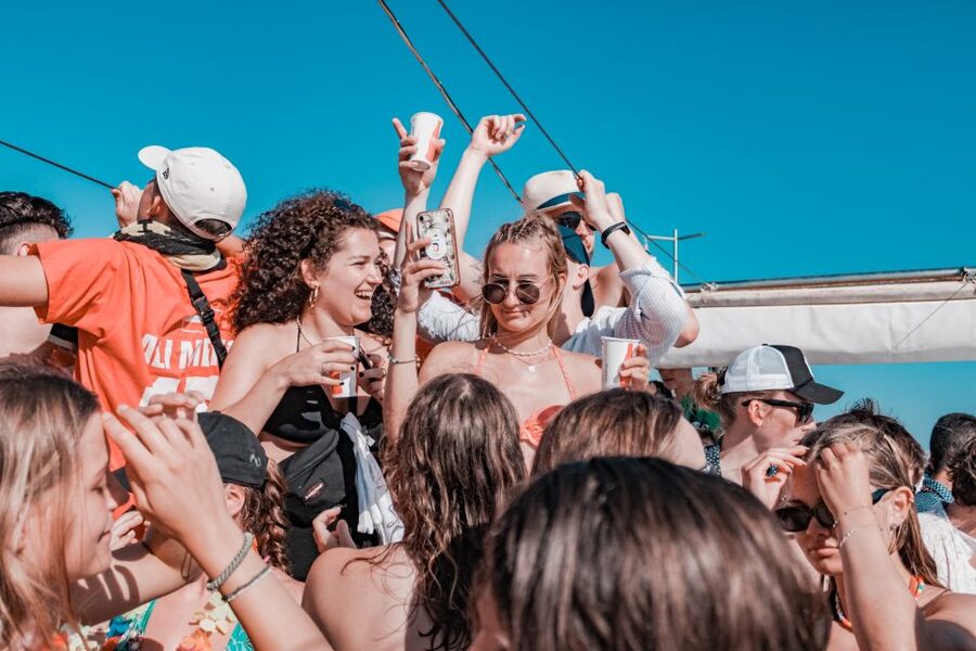 Playa de Palma: Boat Party with DJ, Buffet and Entertainment - A sunny party boat, not a quiet Mallorca cruise