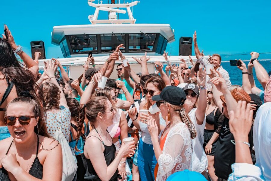 Playa de Palma: Boat Party with DJ, Buffet and Entertainment - Practical tips for a smoother afternoon
