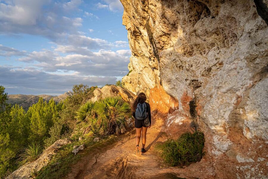Port Andratx: Guided hiking tour into the sunset to Sant Elm - What to pack for the evening
