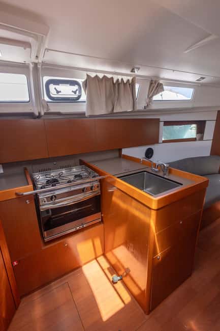 Private and exclusive sailing in the Bay of Palma and surrounding area - What the $680 private price really means