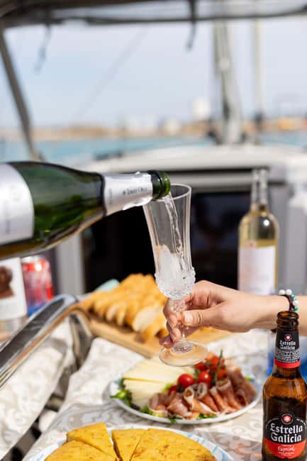 Private and exclusive sailing in the Bay of Palma and surrounding area - Palma’s sights from the water
