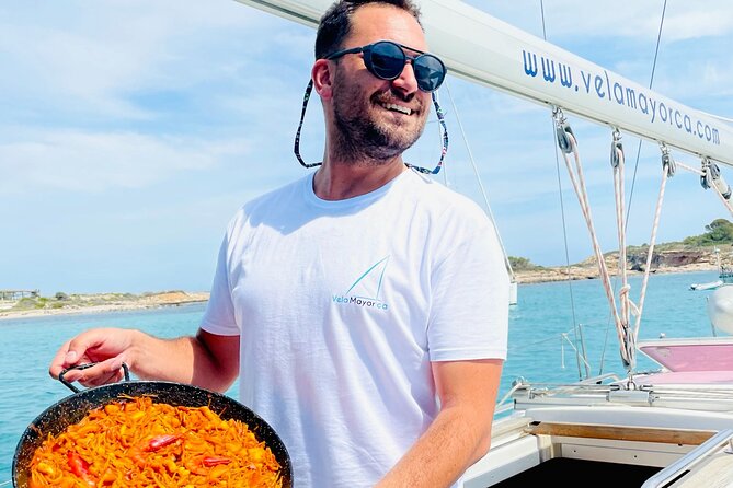 Private sailing with Paella and Tapas in Palma - Four hours on Palma Bay