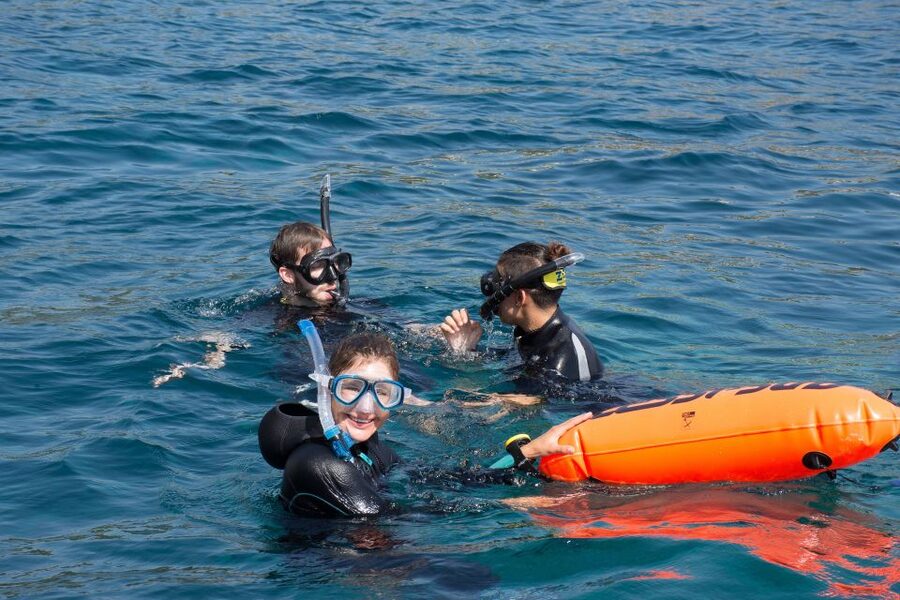 Santa Ponsa: Snorkeling Tour in a Marine Reserve - The boat ride and the coast between swims