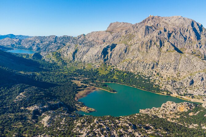 Scenic tour by Train, Tram and Boat through the lakes - Why this route works so well in Mallorca