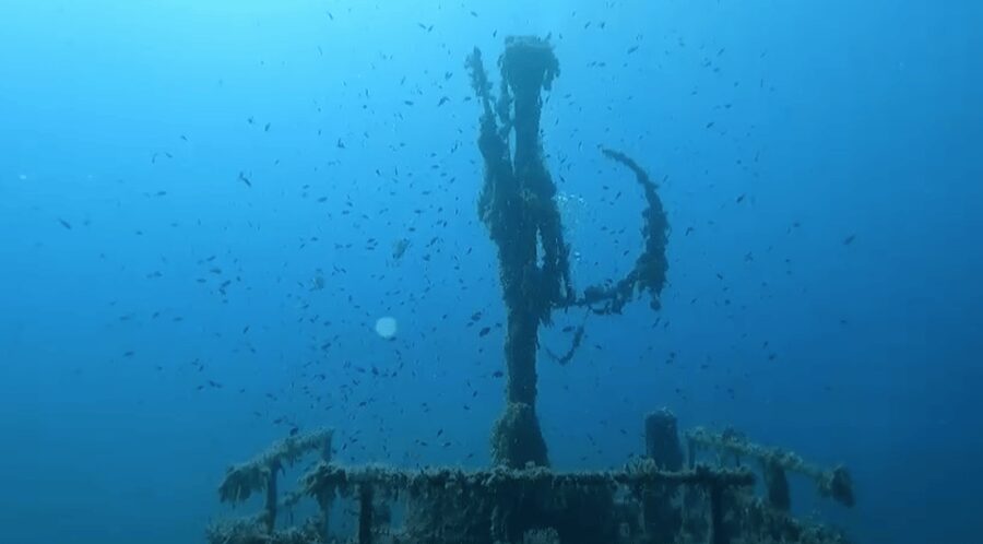 Scuba Diving - Dive for certified divers - Preparing the complete equipment