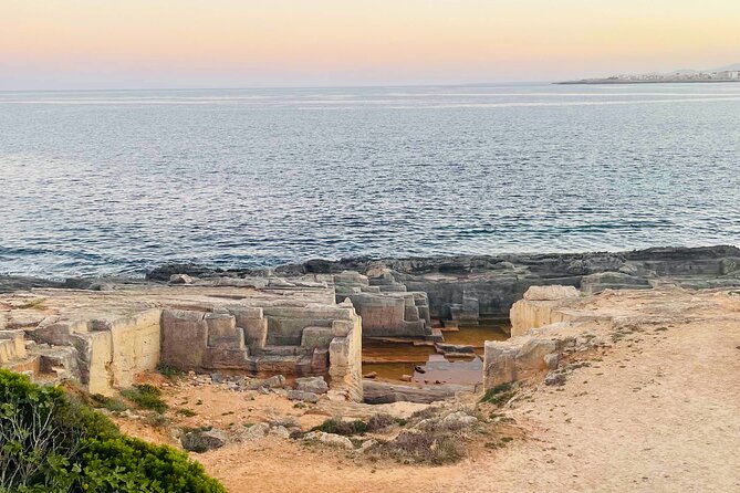 Self-guided Walking Tour and Outdoor Escape Game in Cala Millor, in German - Why the private group format matters