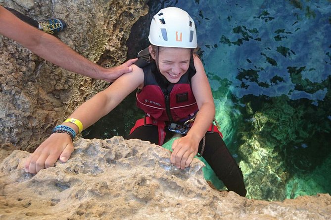 Small-Group Cliff Jumping Experience in Mallorca - Reaching the Serra de Tramuntana by minivan