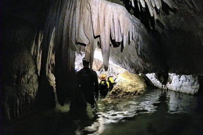 Small-Group Cova de Coloms Sea Caving Tour in Mallorca - Who should book this cave tour