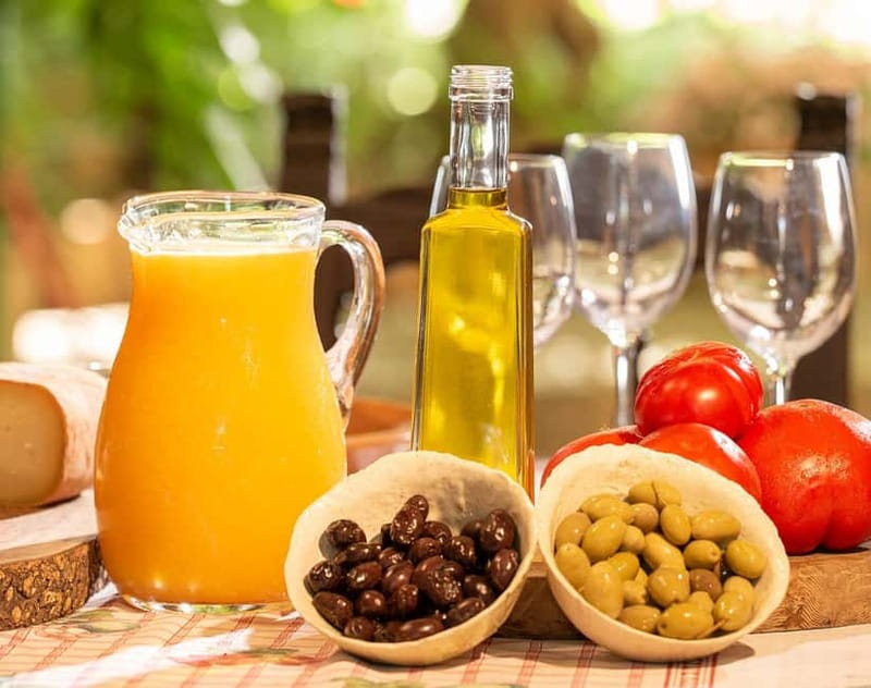 Sóller: Olive Oil Guided Tour and Tasting at Can Det Estate - Touring the 400-year-old Can Det house