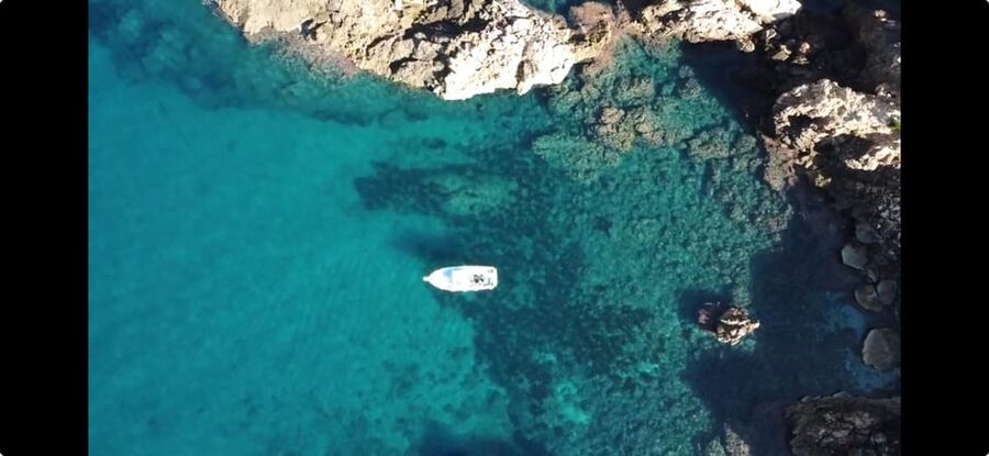 Soller: Private boat tour with skipper - The west route: Cala Deià, Sa Cova Blava, and Na Foradada