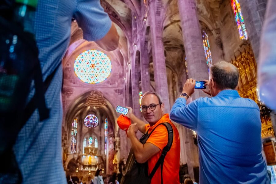 The Best of Palma: Boat trip, Walking tour and Cathedral - Walking through Palma’s old center