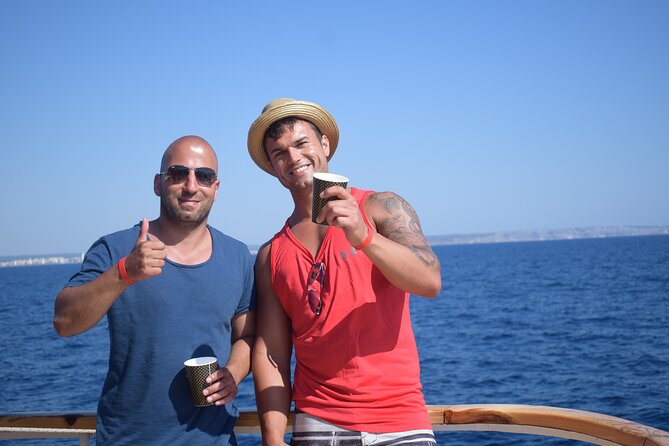 Top rated boat in Mallorca Barca Samba - Group size, comfort, and the real atmosphere