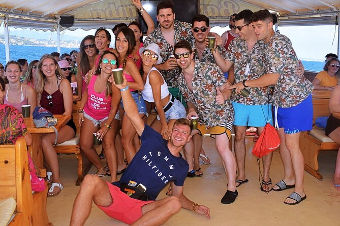 Top rated boat in Mallorca Barca Samba - The one-hour swim and lunch stop