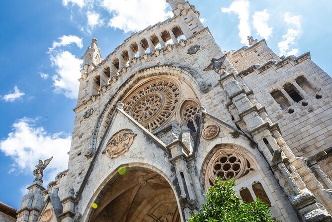 Valldemosa and Valley of Soller Tour in Mallorca - The vintage tram to Port de Sóller